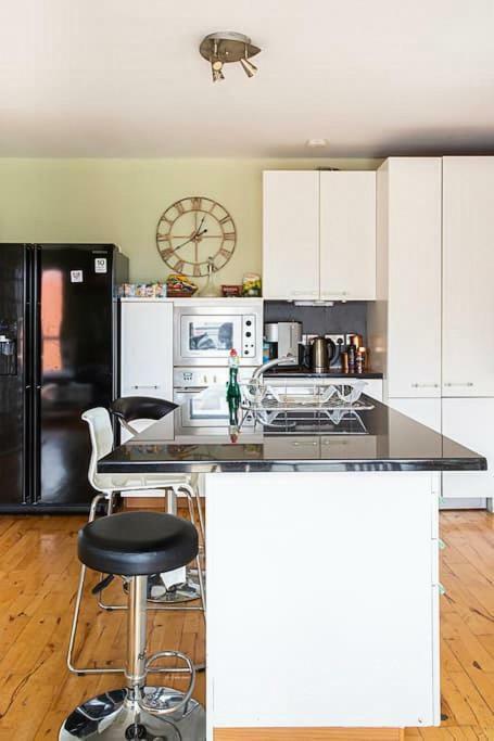 Spacious Belfast City Centre Duplex Apartment Eksteriør billede