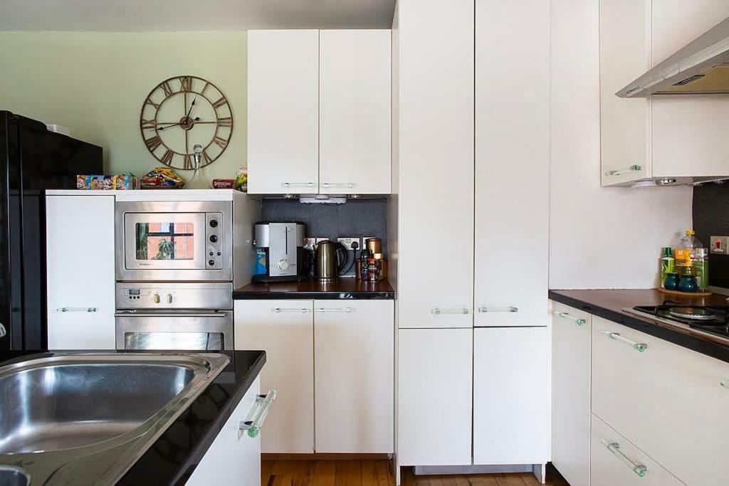 Spacious Belfast City Centre Duplex Apartment Eksteriør billede