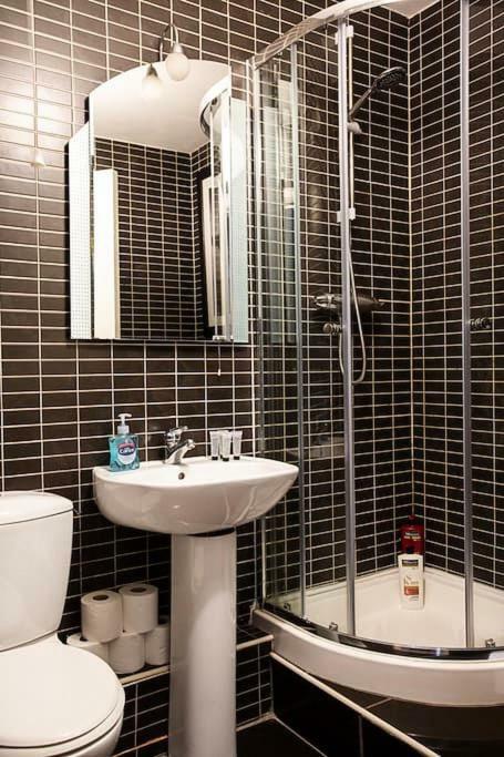 Spacious Belfast City Centre Duplex Apartment Eksteriør billede
