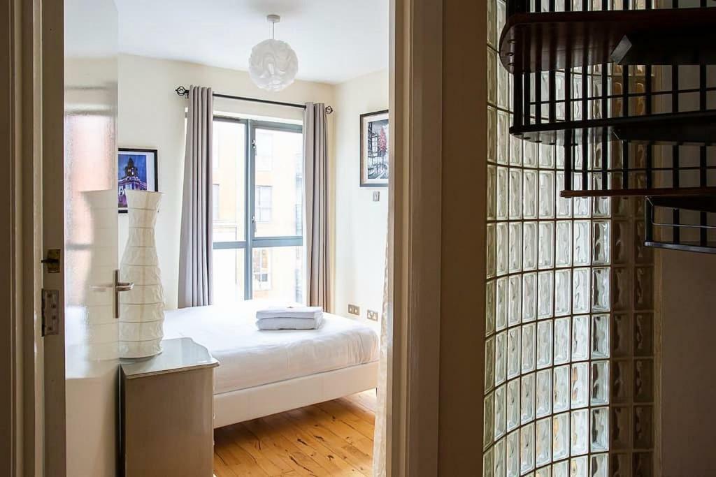Spacious Belfast City Centre Duplex Apartment Eksteriør billede