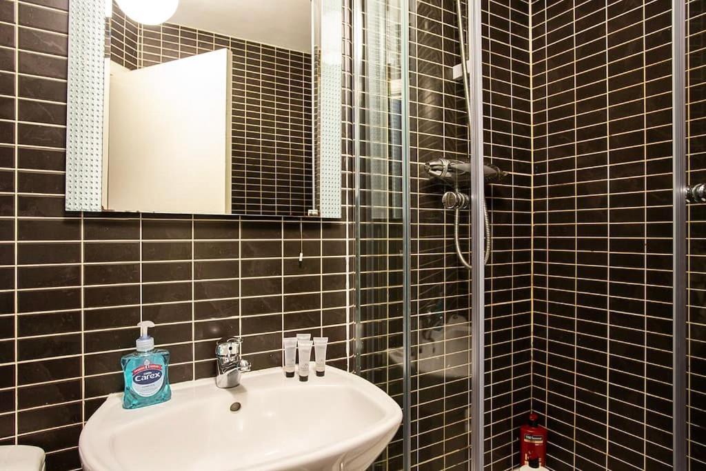 Spacious Belfast City Centre Duplex Apartment Eksteriør billede